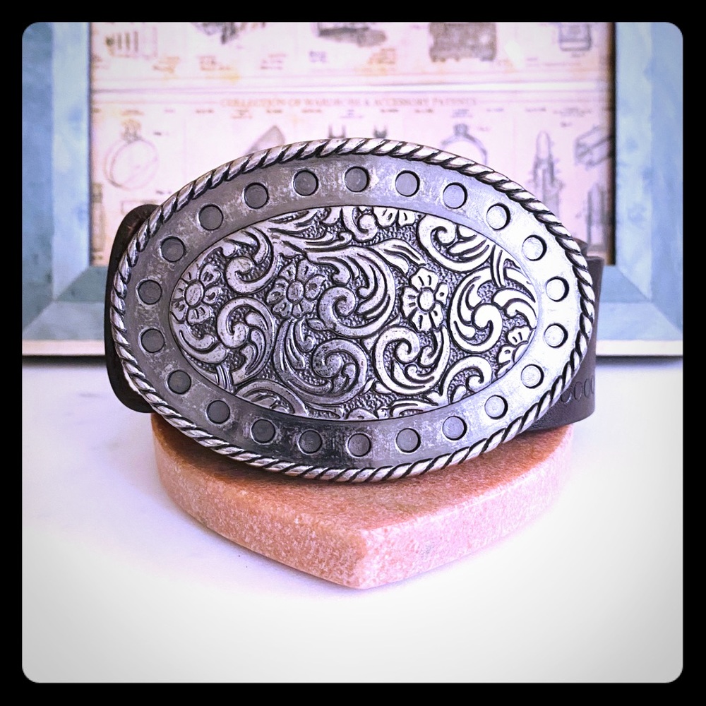 Floral Buckle Leather Belt, Size S